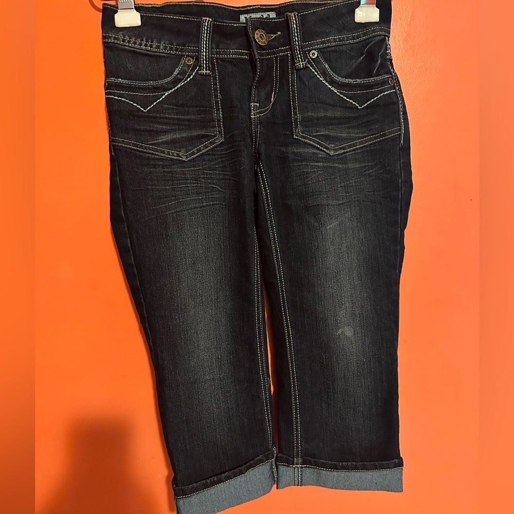 Mudd jeans, capri cut. Size 3